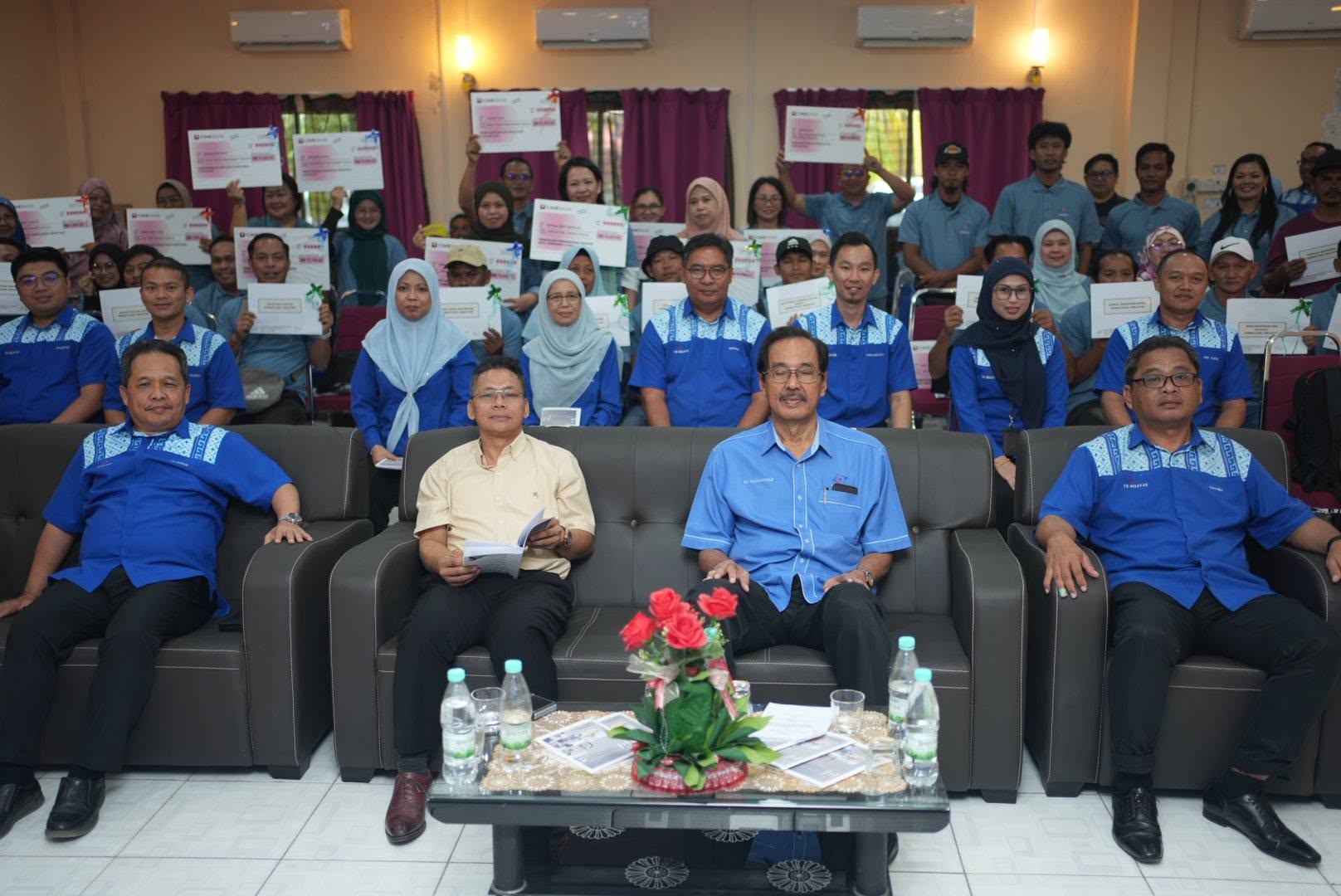Majlis Penyerahan Skim Pembiayaan & Menandatangani Surat Setuju Terima Program Satu Daerah Satu Industri (SDSI) Ko-Nelayan Wilayah Pantai Barat